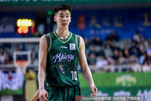 股票杠杆配资网 效率太低！郭昊文14中4拿到20分4板2助1断 罚球11中11